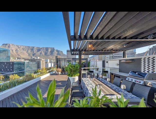 6 BEDROOM PENTHOUSE FOR SALE IN CAPE TOWN CITY CENTRE